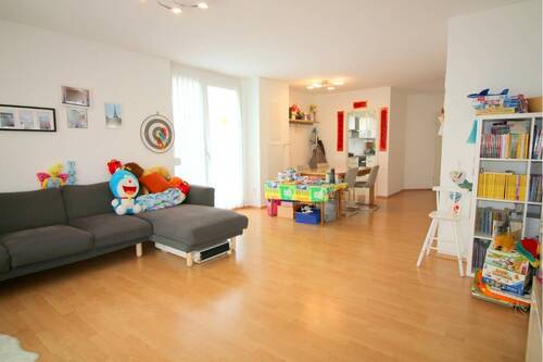 Wohn- und Esszimmer - 5 Zimmer Reihenendhaus in Villingen-Schwenningen