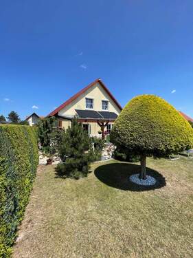Hausansicht Rückseite - 4 Zimmer Einfamilienhaus in Freital