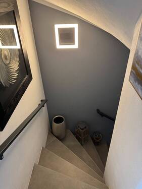 renoviertes Treppenhaus - 