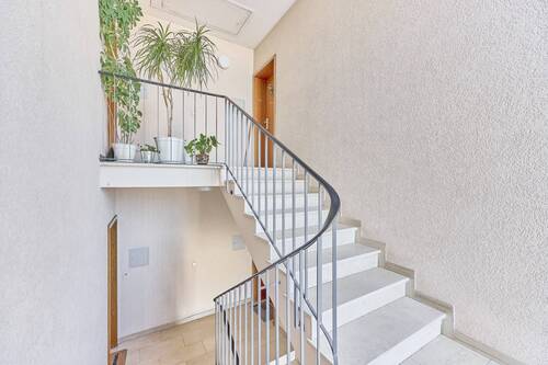 Treppenhaus_Eingang - 