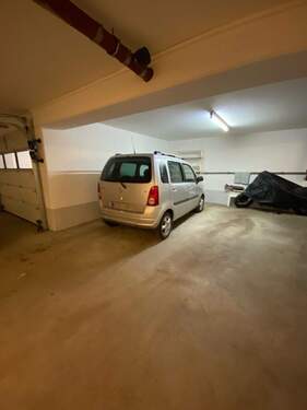 Tiefgaragenstellplatz - 