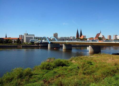 Erholung an grünen Ufern - 