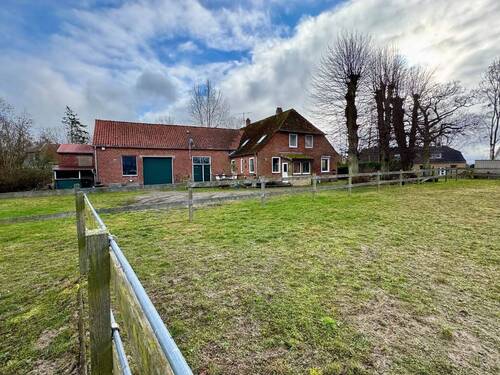 Techelwitz - Oldenburg in Holstein - Ostsee-KAUFTechelwitzOstseeResthofWohnfl. ca.307m²Nebengeb.GaragePaddock 498.000 EURO