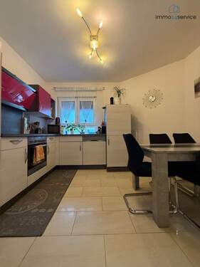 Küche OG - 9 Zimmer Mehrfamilienhaus, Wohnhaus in Rielasingen