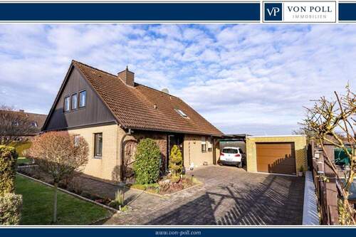 Titelbild - Großzügiges Einfamilienhaus mit Traumgarten in Feldrandlage !