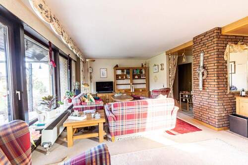 Wohnzimmer - Einfamilienhaus mit 176,00 m&sup2; in Rommerskirchen zum Kaufen