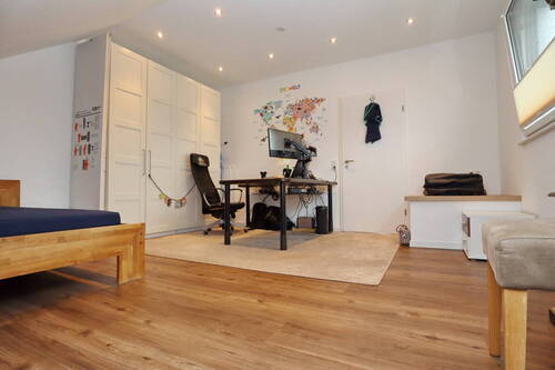 Schlafzimmer DG (2) - 