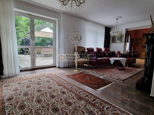 Ansicht - Einfamilienhaus mit 270,00 m² in Alteglofsheim zum Kaufen