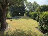 Blick in den sonnigen Garten - 4 Zimmer Einfamilienhaus in Krefeld