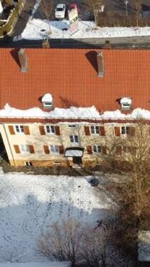 Hausansicht - Gut geschnittene 2 Zimmer Wohnung nähe Kaserneneck