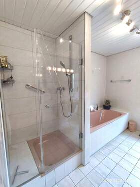 super schönes Badezimmer ... - 