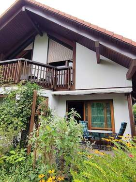 ... mit Terrasse und Balkon - 5 Zimmer Einfamilienhaus in Ettlingen
