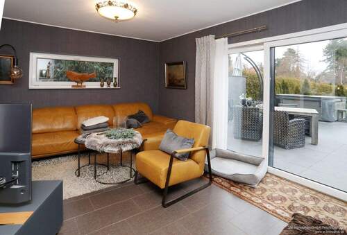 Wohnzimmer EG - 7 Zimmer Mehrfamilienhaus, Wohnhaus zum Kaufen in Mühlhausen