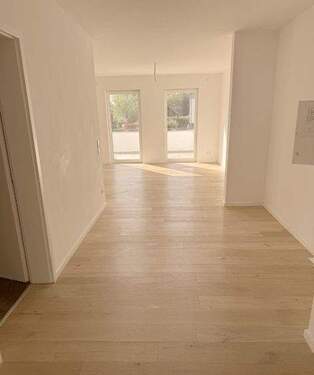 Diele mit Blick zum Wohnzimmer - Etagenwohnung mit 138,00 m&sup2; in Kaarst zur Miete