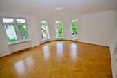 Wohnzimmer - 4 Zimmer Etagenwohnung zum Kaufen in Berlin