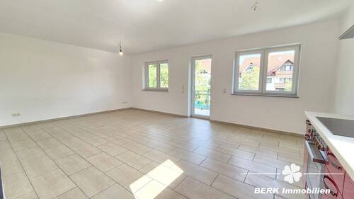 Wohn- & Esszimmer - 3 Zimmer Etagenwohnung zum Kaufen in Mainaschaff