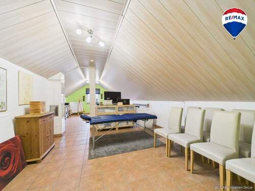 RE/MAX Immobilien DeLux Zweifamilienhaus Wadern-Lockweiler - 