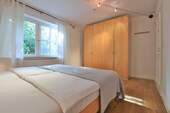 Schlafzimmer mit Stauraum - 