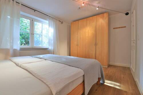 Schlafzimmer mit Stauraum - 