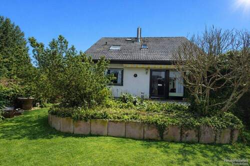 Gartenansicht - Einladendes Einfamilienhaus im Zentrum von Heusenstamm - Kamin, Terrasse & Stellplatz