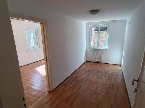 Büro und Schlafzimmer 2 - 