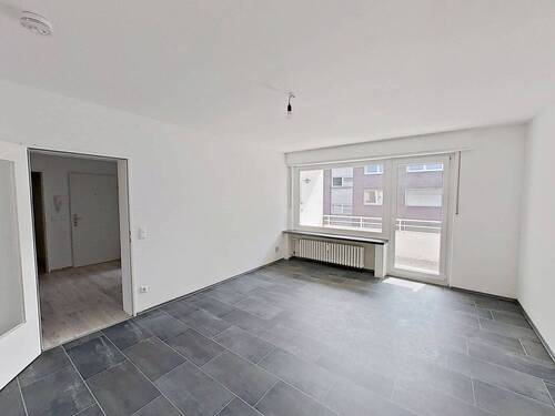 Ansicht I: Wohn- und Esszimmer - Geräumige und gut geschnittene 3-Zimmer-Wohnung mit BALKON und Wannenbad