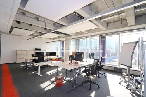 M2470 Büro 3 - 