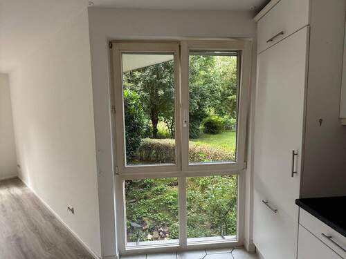 Blick aus der Küche.jpeg - 3 Zimmer Etagenwohnung in Norderstedt