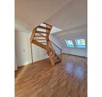 sanierte, großzügige 2,5 Raum-Maisonette-Wohnung mit Dachterrasse - Waldheim