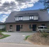 Eine Neubau Doppelhaushälften KfW40 in gesuchter Lage - Ammersbek / Hoisbüttel Lottbek