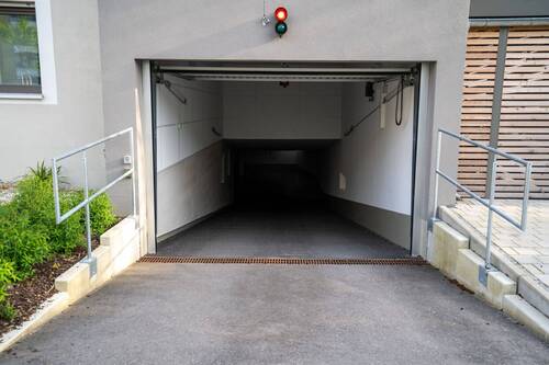 TG Einfahrt - Garage, Stellplatz zum Kaufen in Landshut