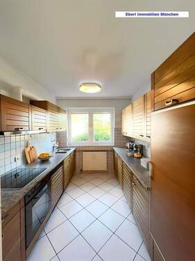 Einbauküche m Fenster - 