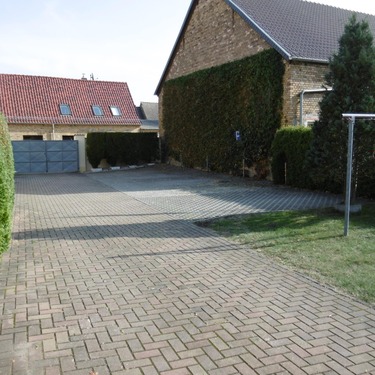 Innenhof mit Stellplätze - 