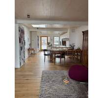 3 Zimmer zum Wohlfühlen - in einer Nachbarschaft, die mehr bietet - Erlangen Büchenbach