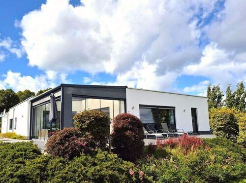 Villa Hunsrück Süd-Ost-Ausrichtung - Exklusiver, energieeffizienter Bungalow in Traumlage!