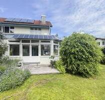 Großzügiges Familiendomizil mit Potenzial für zwei Wohneinheiten und herrlichem Garten - Burghausen