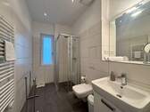 Duschbad mit Fenster - 
