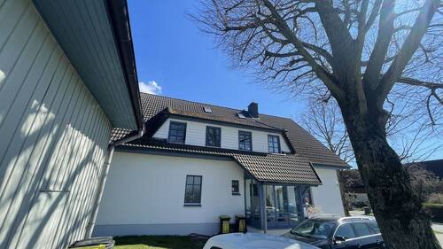 Außenansicht - Mehrfamilienhaus, Wohnhaus mit 236,00 m² in Ohorn zum Kaufen