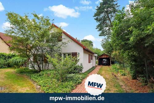 Hausansicht - Einfamilienhaus mit Potenzial in toller Lage: alternativ mit Einliegerwohnung