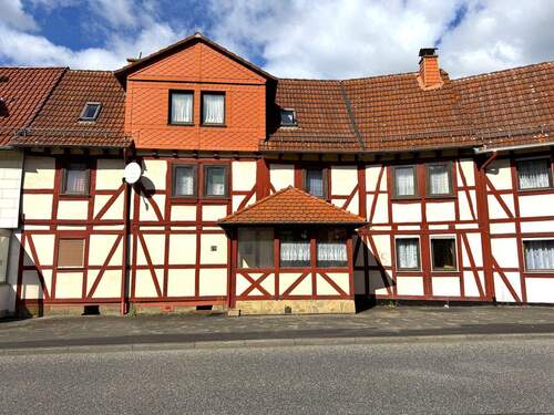 IMG_0116.JPG - 8 Zimmer Mehrfamilienhaus, Wohnhaus in Helsa