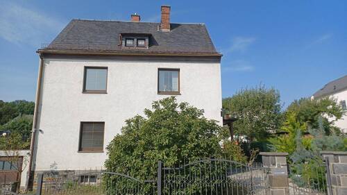 Vorderseite - 5 Zimmer Einfamilienhaus in Plauen