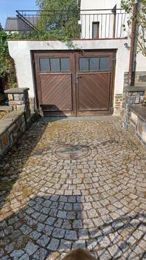 Zufahrt Garage - Einfamilienhaus mit 130,00 m&sup2; in Plauen zum Kaufen