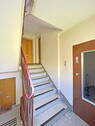 Treppenhaus mit Aufzug - 