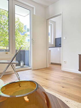 Wohnen und Küche - Etagenwohnung mit 32,00 m&sup2; in Berlin zum Kaufen