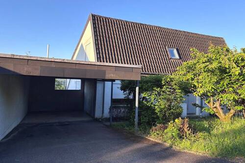 genutzter Stellplatz 9 - teilüberdacht - 