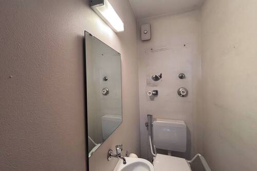WC - 