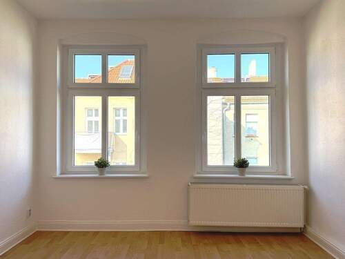 Schlafzimmer hinten S/W - 