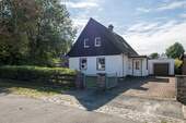 Bild 1 - Bremerhaven-Surheide Entkerntes Einfamilienhaus auf großem Grundstück