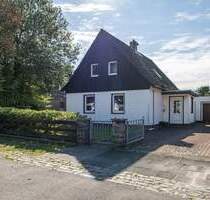 Bremerhaven-Surheide Entkerntes Einfamilienhaus auf großem Grundstück