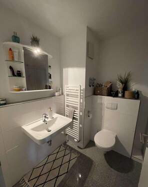 Duschbad mit Fussbodenheizung - 